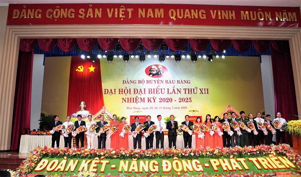 Đoàn đại biểu Đảng bộ huyện Bàu Bàng dự Đại hội Đảng bộ tỉnh lần thứ XI, nhiệm kỳ 2020-2025.