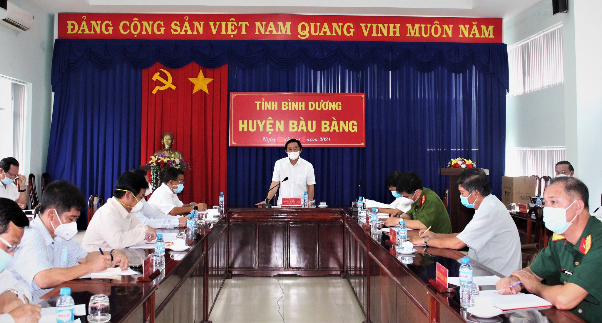 Ông Nguyễn Hoàng Thao phát biểu tại buổi làm việc. Ảnh Hoàng Tú