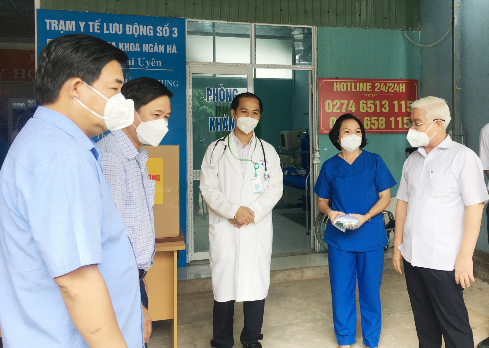 Đoàn công tác Tỉnh ủy khảo sát thực tế tại Trạm Y tế lưu động số 3 (thị trấn Lai Uyên).