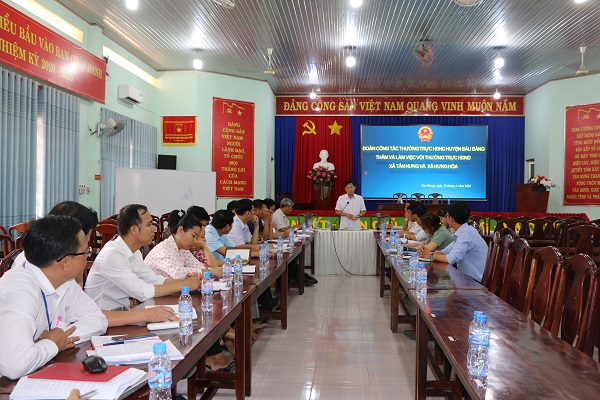 Đoàn công tác của Thường trực HĐND huyện Bàu Bàng thăm và làm việc với Thường trực HĐND xã Tân Hưng và xã Hưng Hòa