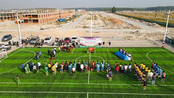Khai mạc giải bóng đá mini mừng Đảng mừng xuân Tân Sửu huyện Bàu Bàng mở rộng Tranh cúp Thăng Long Central CiTy lần thứ I năm 2021