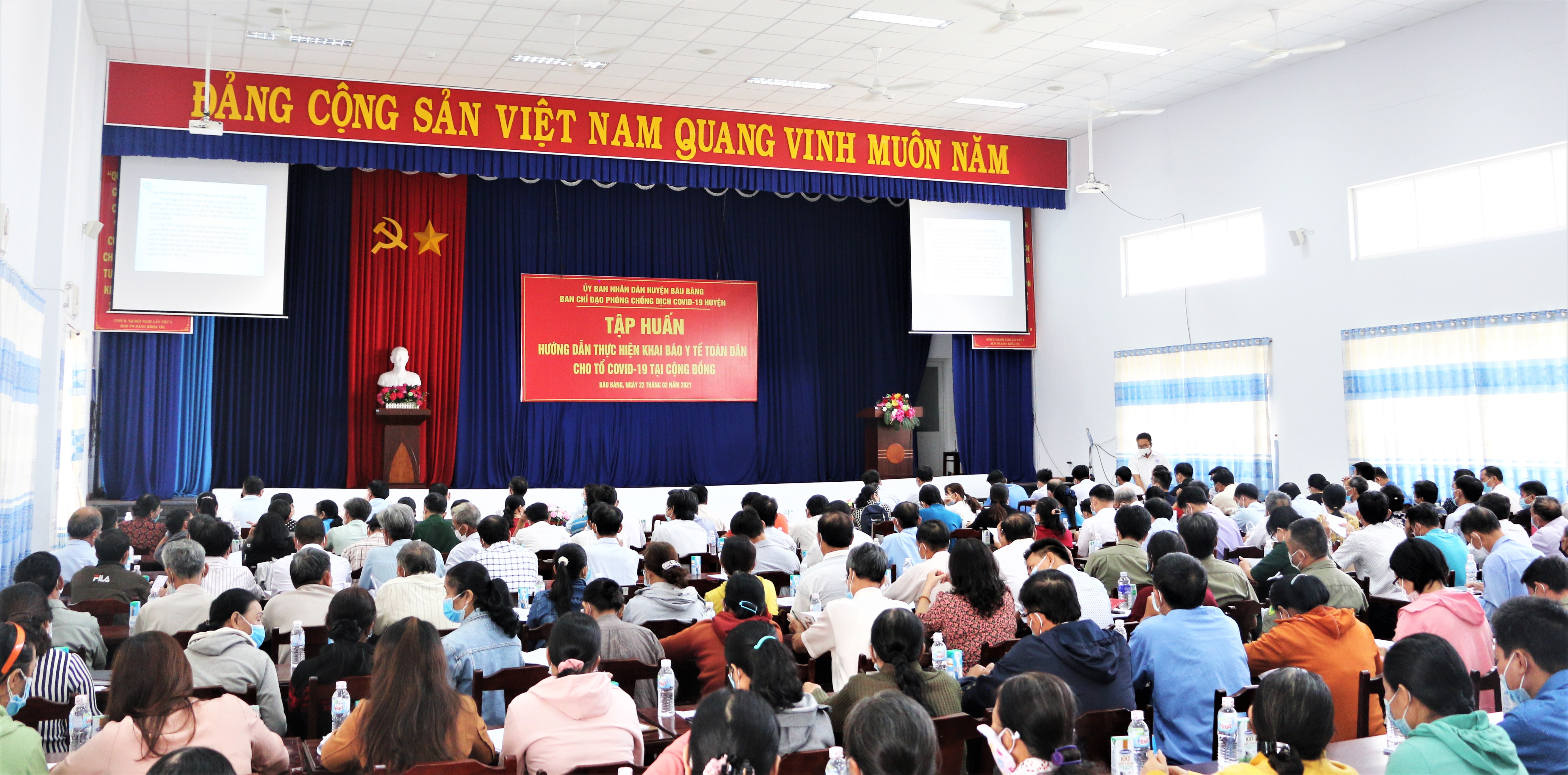 Huyện Bàu Bàng tổ chức hội nghị tập huấn thực hiện khai báo y tế toàn dân cho tổ an toàn Covid-19 tại cộng đồng