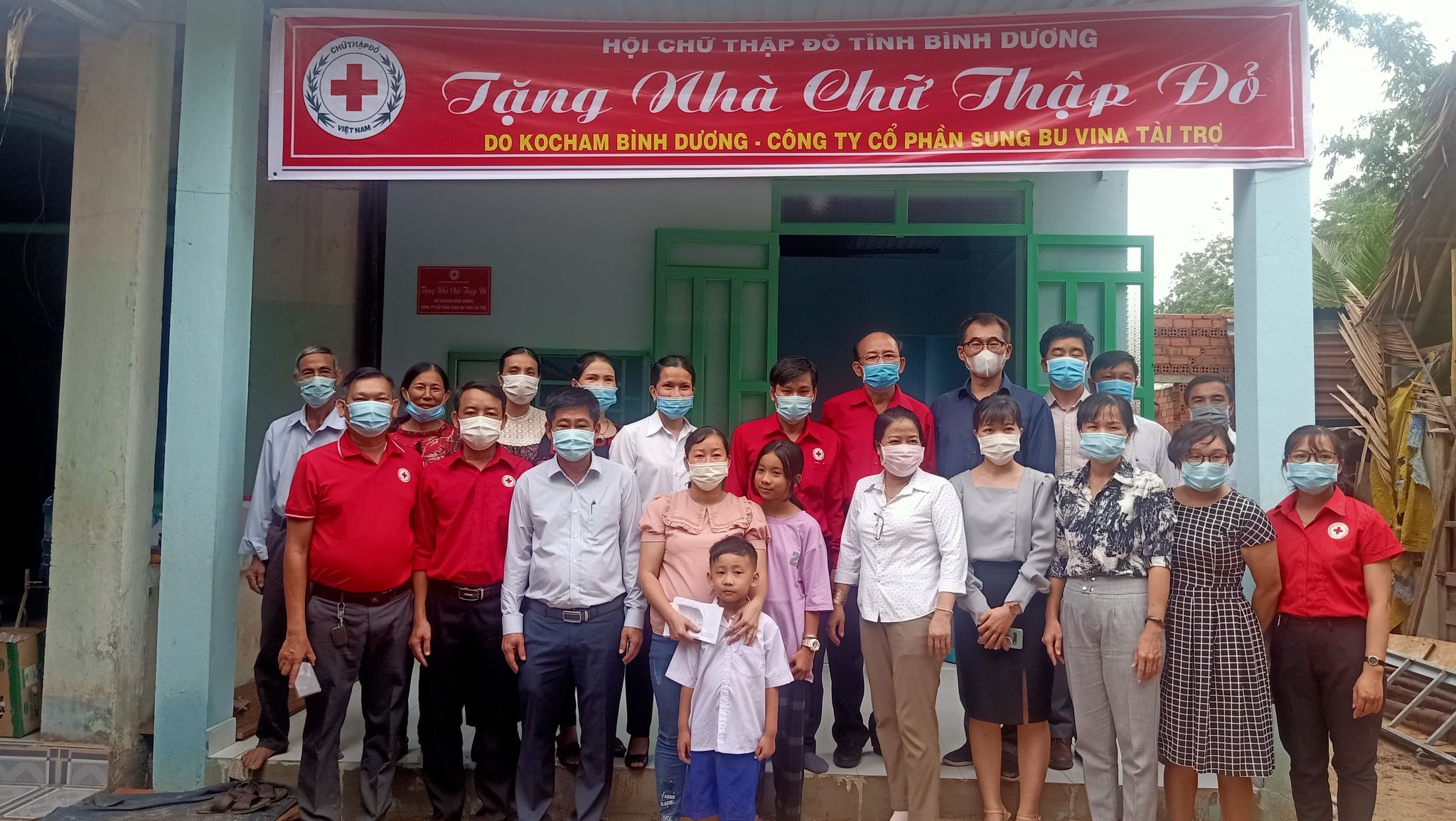 Huyện Bàu Bàng trào tặng nhà chữ thập đỏ