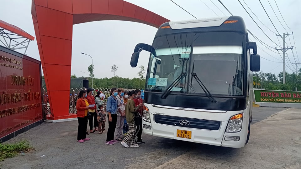 Huyện Bàu Bàng hỗ trợ đưa 47 người dân về Đắc Lắk
