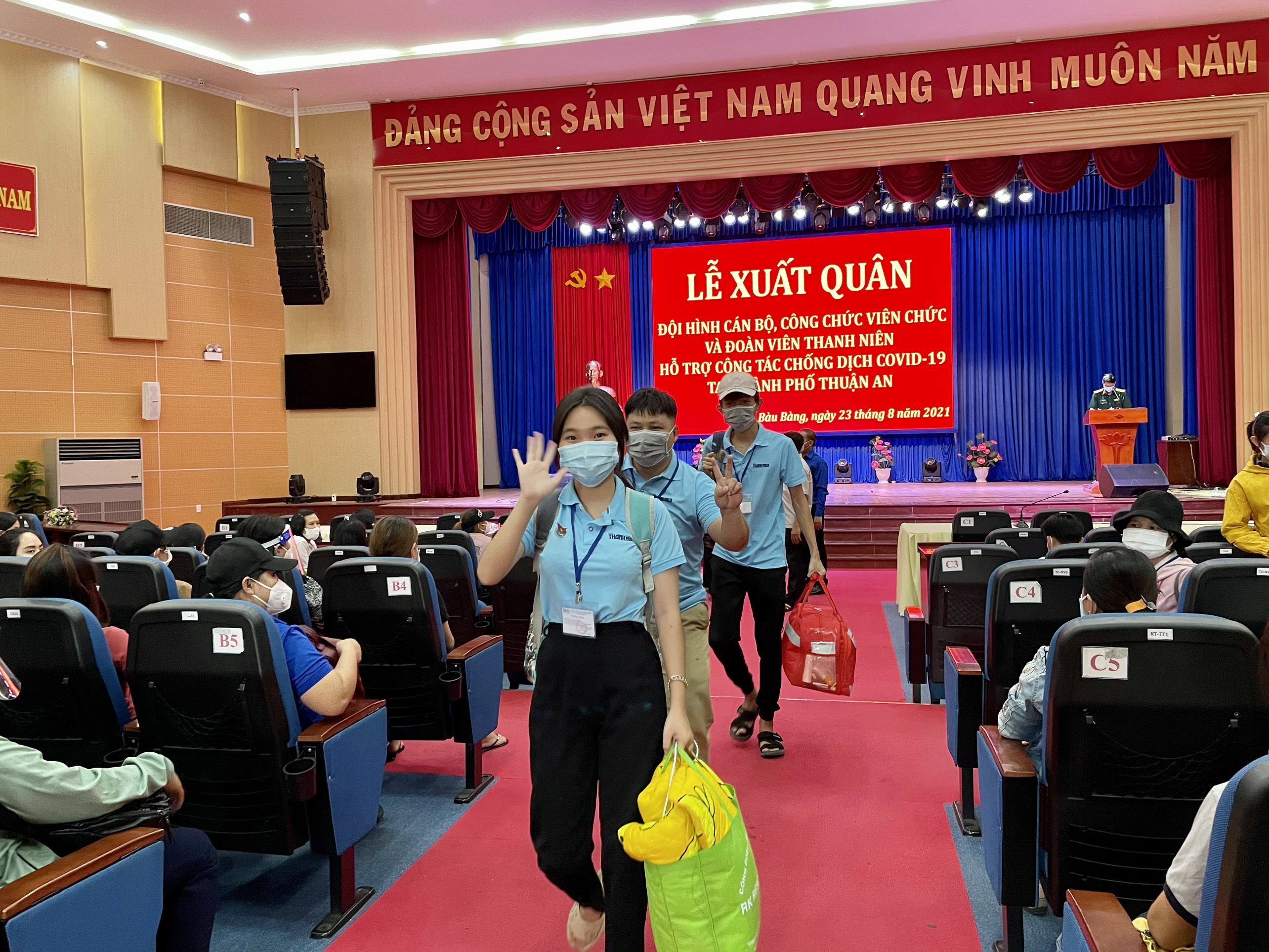 Huyện Bàu Bàng xuất quân hỗ trợ công tác chống dịch COVID-19 tại thành phố Thuận An