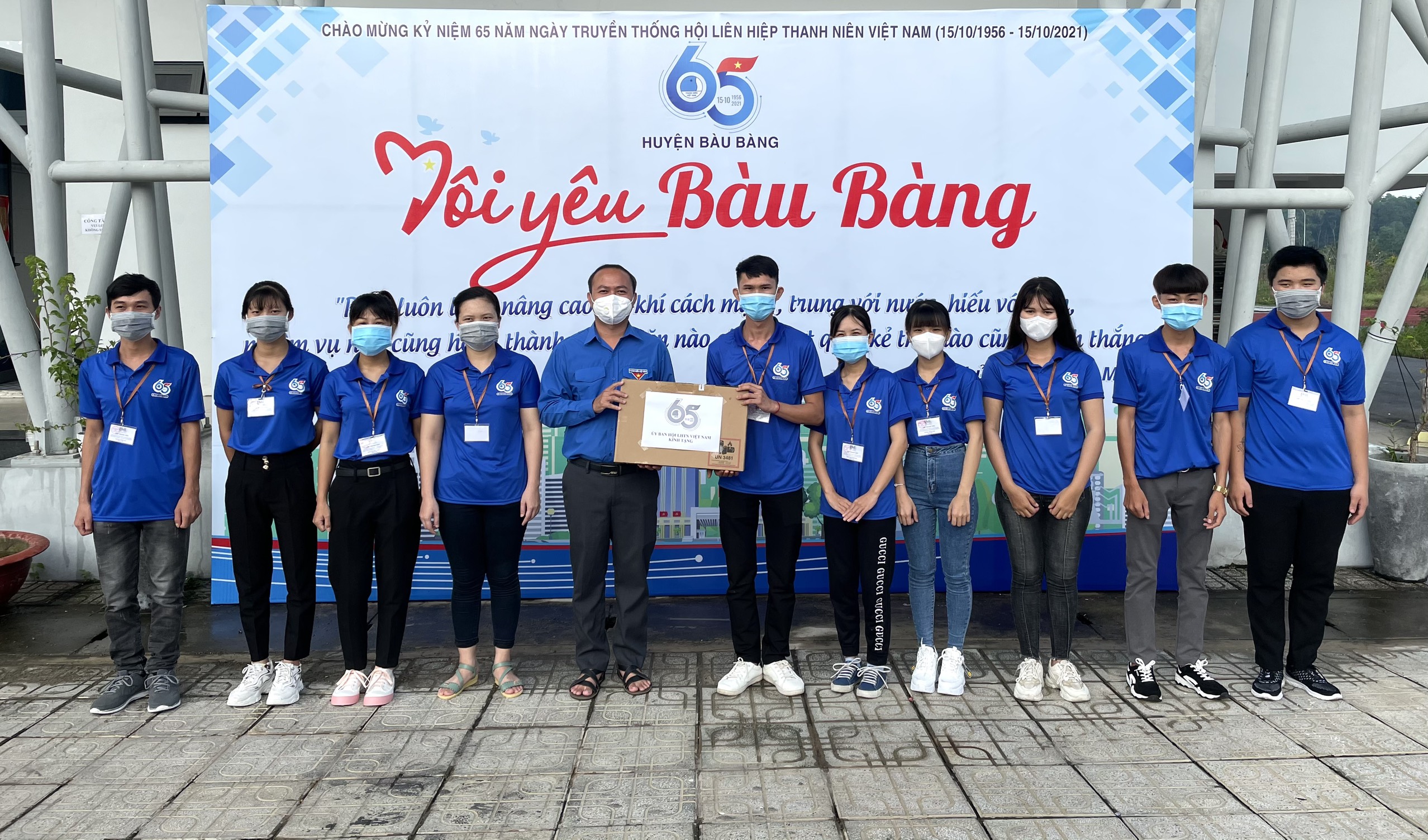 Phát động thi đua cao điểm chào mừng kỷ niệm 65 năm Ngày truyền thống Hội LHTN Việt Nam