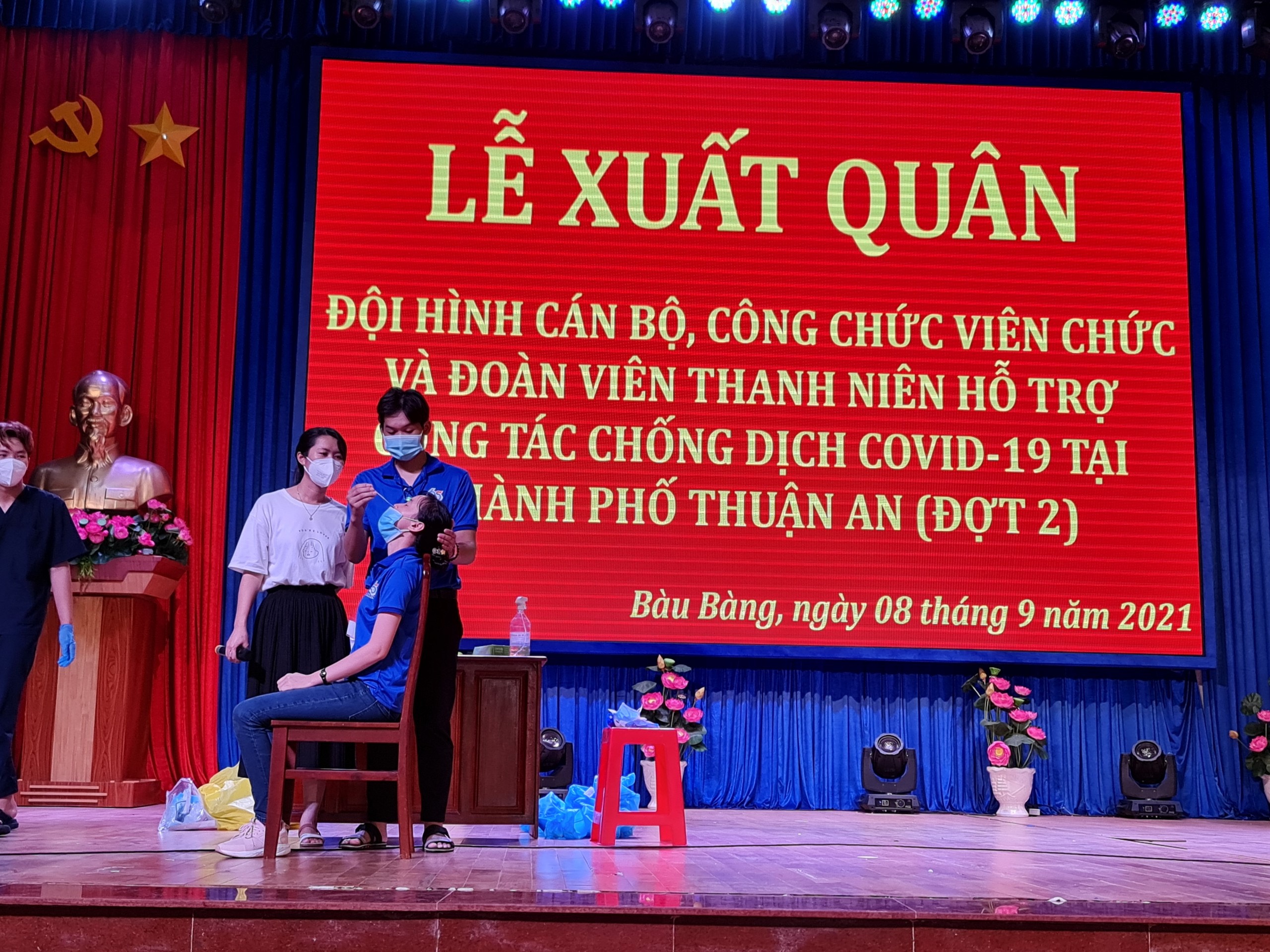 Bàu Bàng tổ chức Lễ xuất quân đội hình cán bộ, công chức, viên chức và đoàn viên thanh niên tham chống dịch Covid-19 tại thành phố Thuận An (đợt 2)