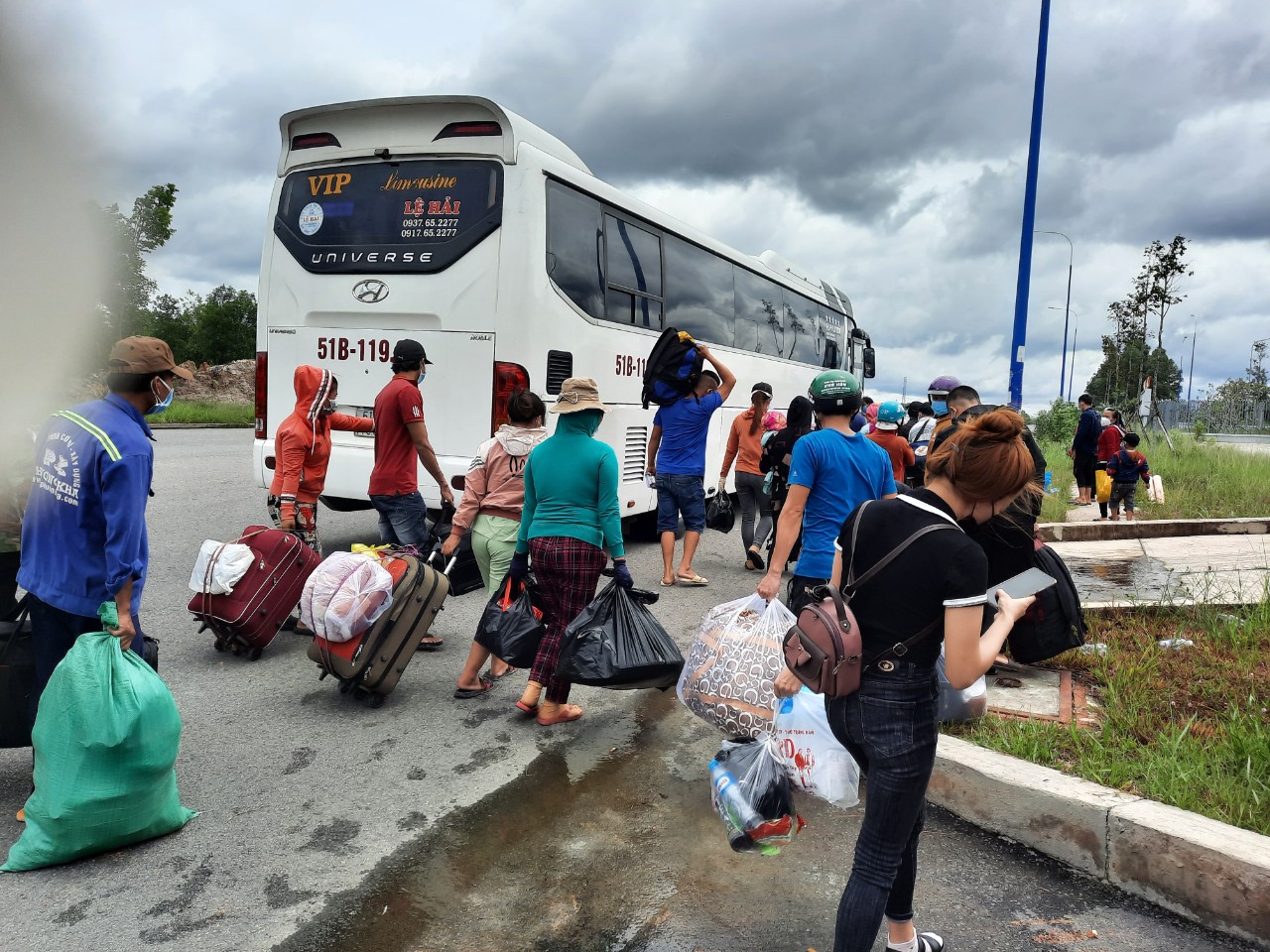 Bàu Bàng hỗ trợ đưa 42 công dân Phú Yên về quê