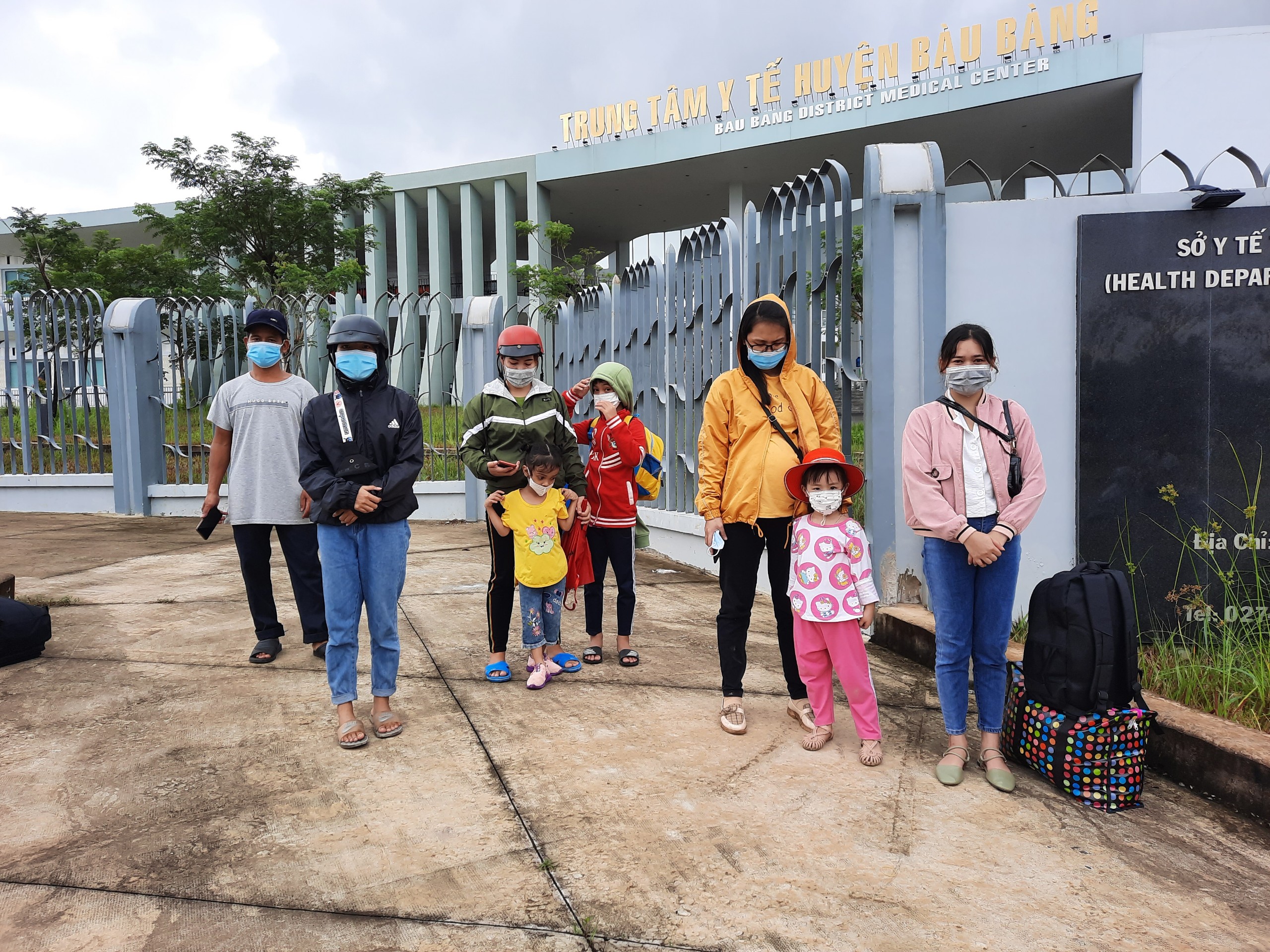 Bàu Bàng hỗ trợ đưa 10 công dân về tỉnh Đắk Nông