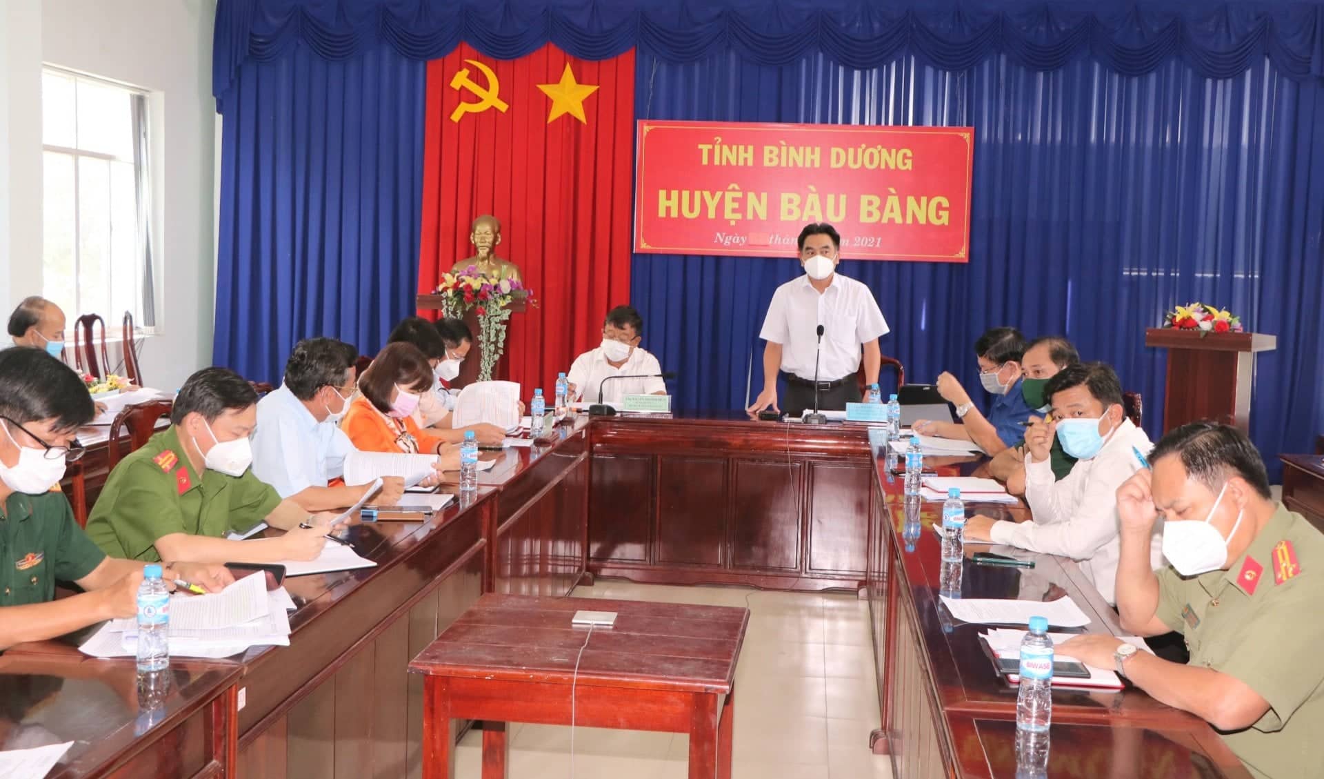 Lãnh đạo UBND tỉnh làm việc với huyện Bàu Bàng về công tác phòng chống dịch bệnh trên địa bàn trong trạng thái bình thường mới
