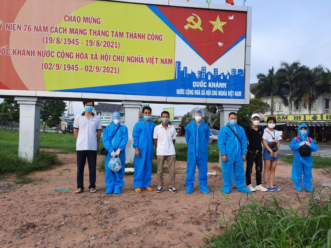 Bàu Bàng hỗ trợ đưa công dân các tỉnh về quê