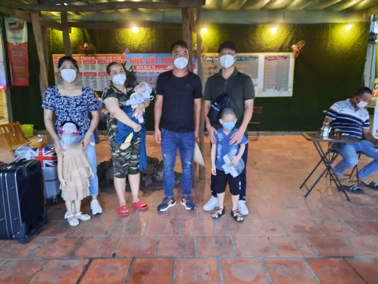 Bàu Bàng hỗ trợ đưa 9 công dân về tỉnh Vĩnh Phúc