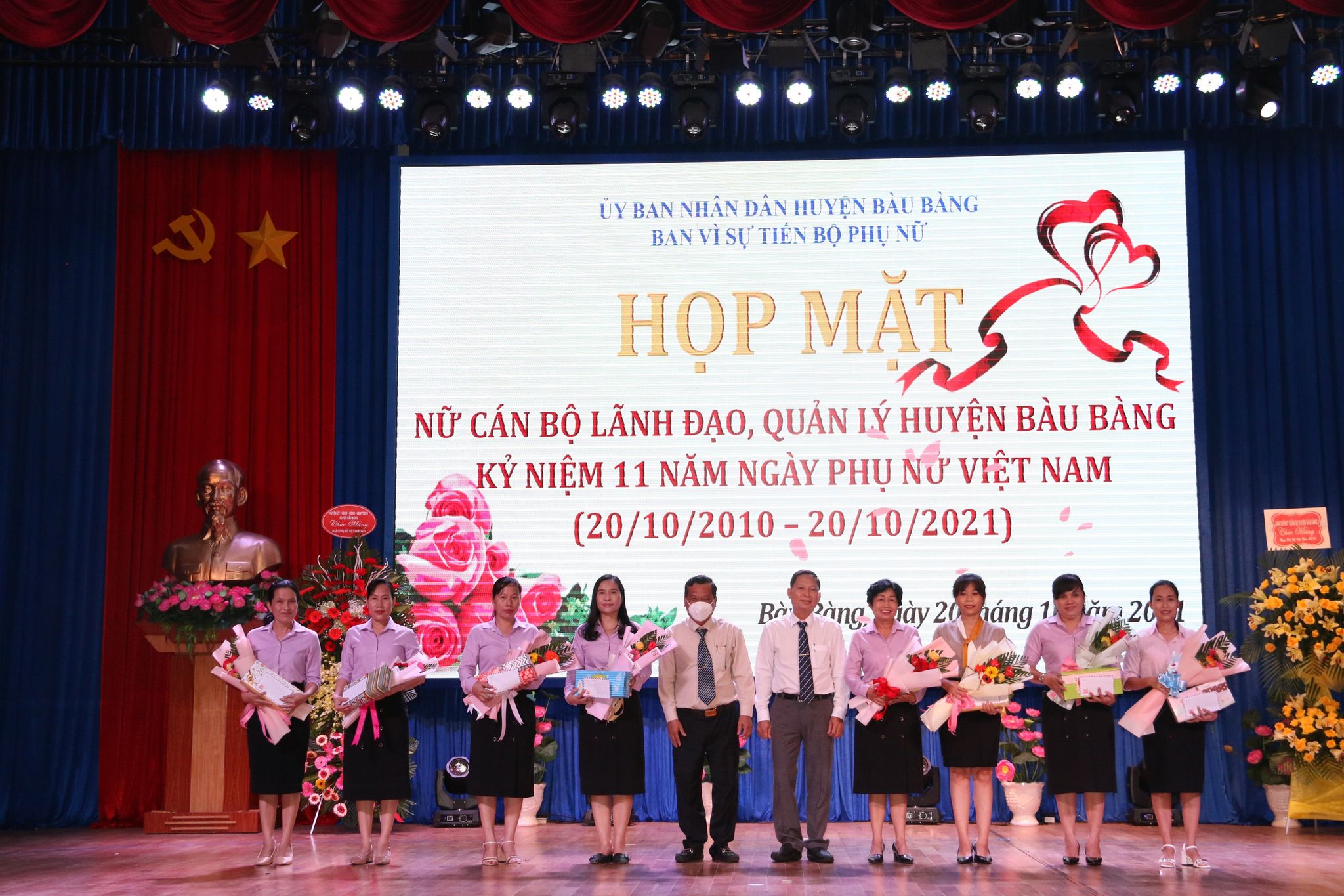 Huyện Bàu Bàng tổ chức họp mặt nữ lãnh đạo quản lý kỷ niệm 91 năm ngày thành lập Hội LHPN Việt Nam (20-10-1930-20-10-2021) và 11 năm ngày phụ nữ Việt Nam (20-10-2010-20-10-2021)