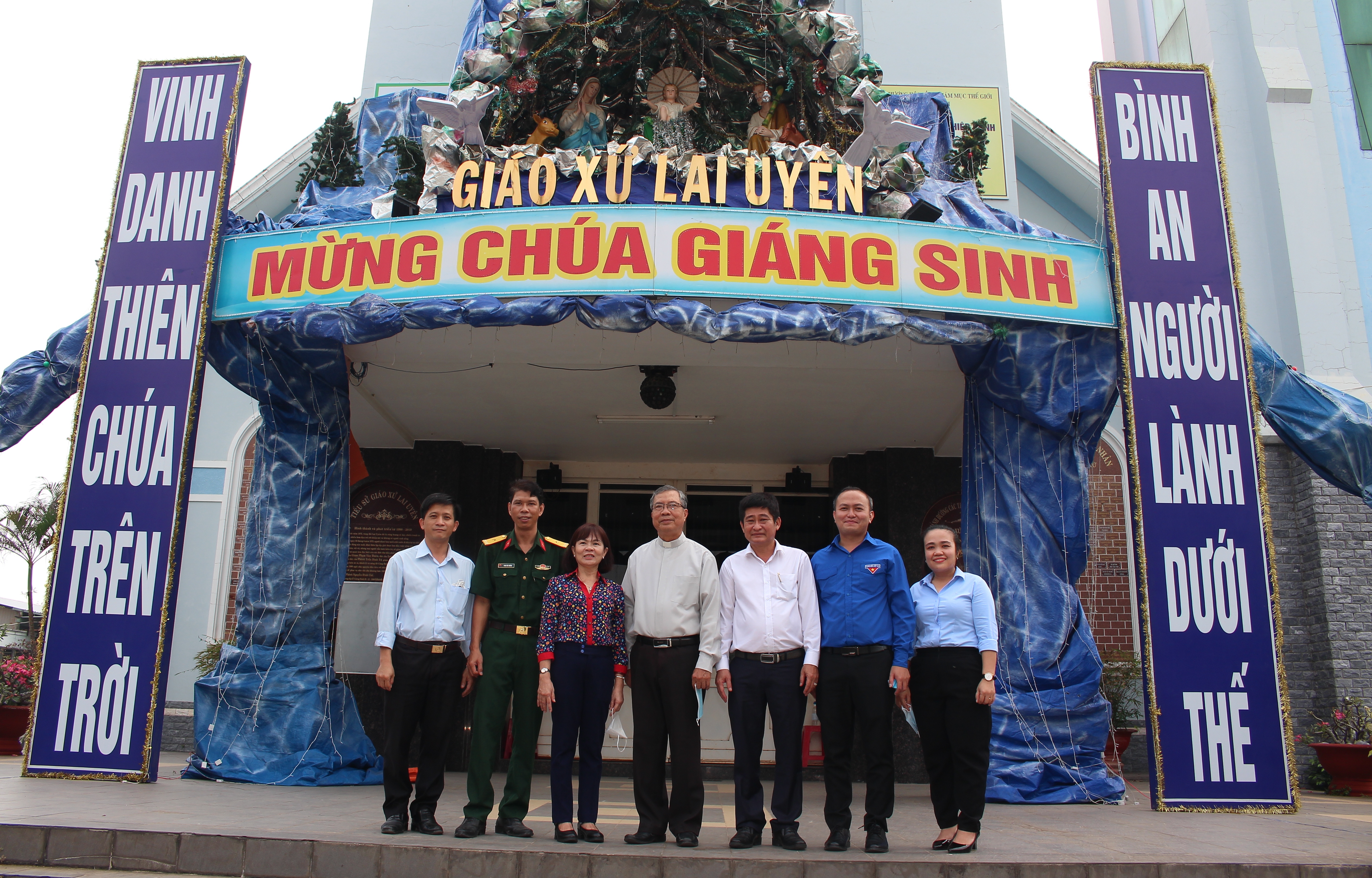 Lãnh đạo huyện Bàu Bàng thăm chúc mừng mùa giáng sinh các cơ sở tôn giáo và chức sắc tôn giáo trên địa bàn huyện