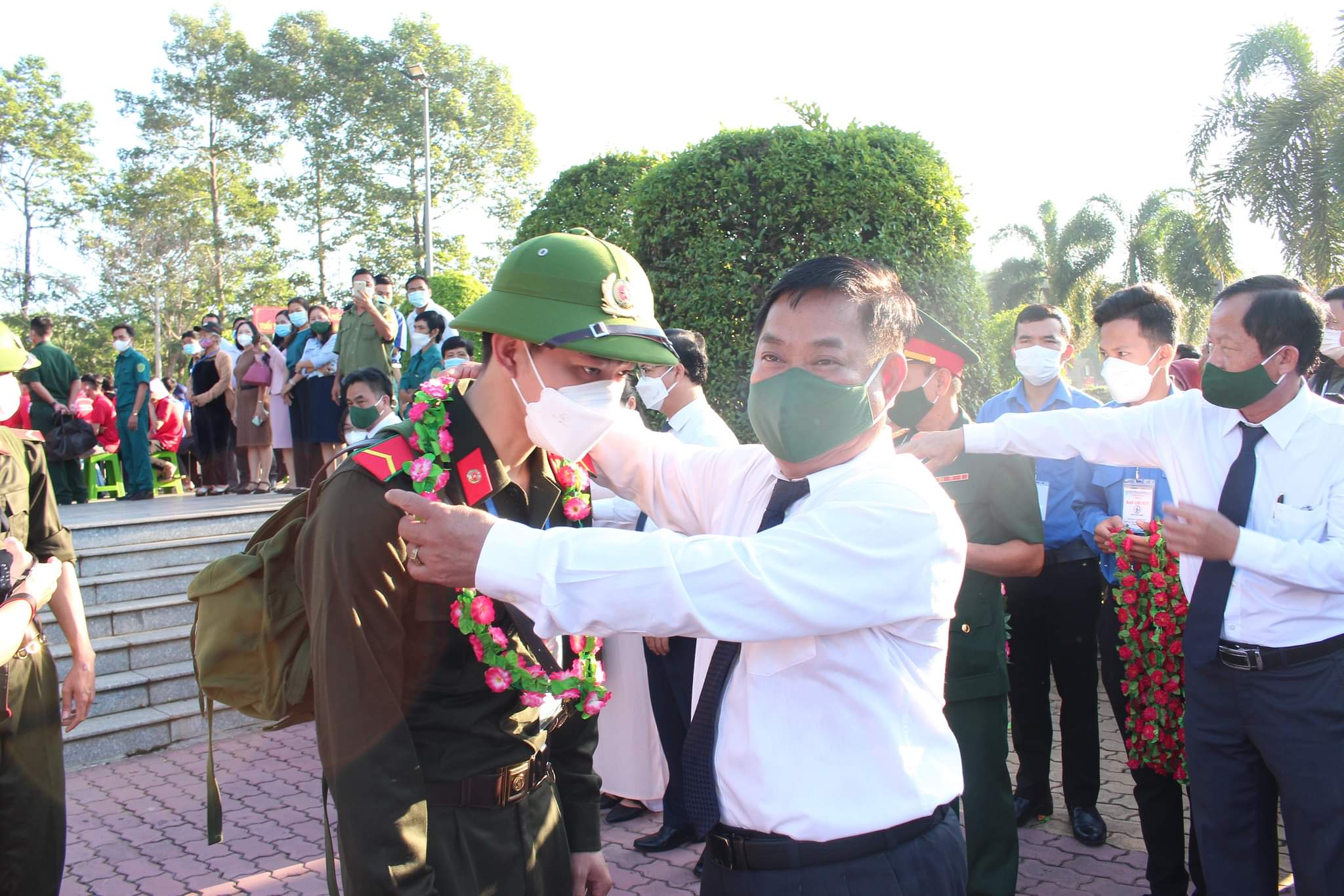 Huyện Bàu Bàng long trọng tổ chức lễ giao nhận quân năm 2022