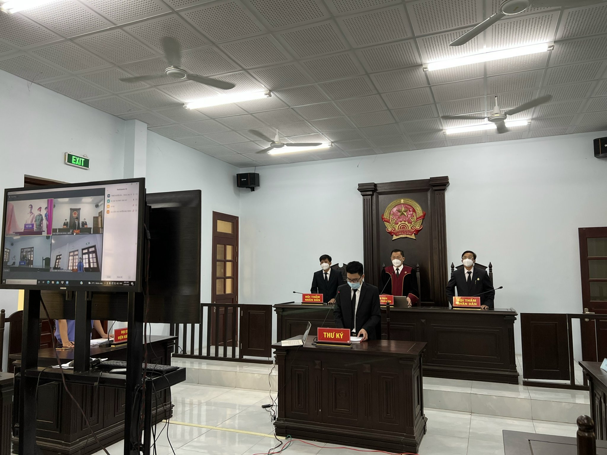 Toà án huyện Bàu Bàng tổ chức phiên tòa trực tuyến đầu tiên