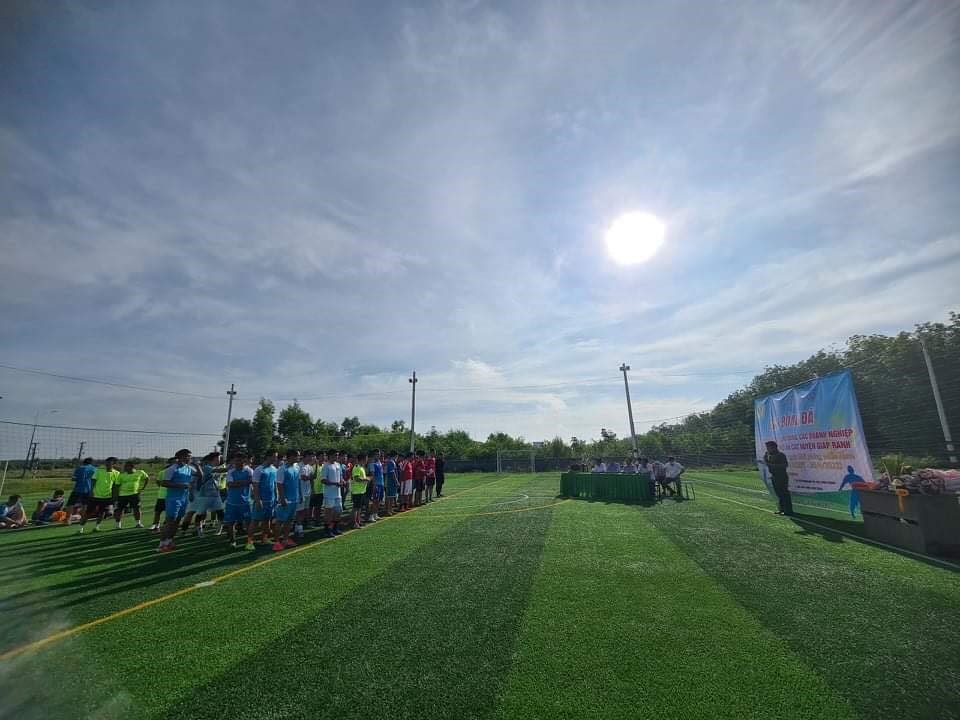 Công an huyện Bàu Bàng tổ chức giải bóng đá mini