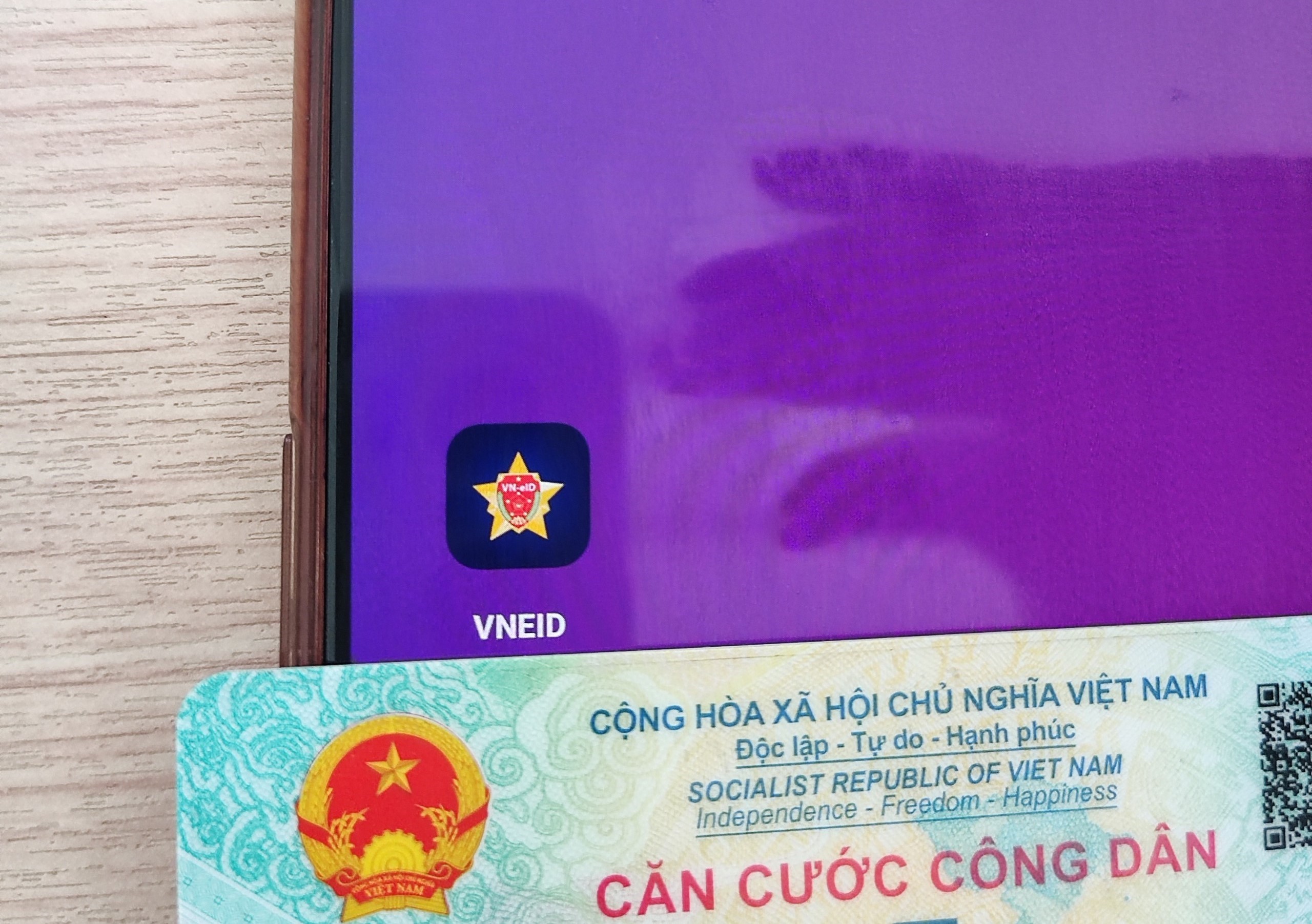 Công an huyện Bàu Bàng triển khai tích hợp các loại giấy tờ cá nhân vào thẻ Căn cước công dân