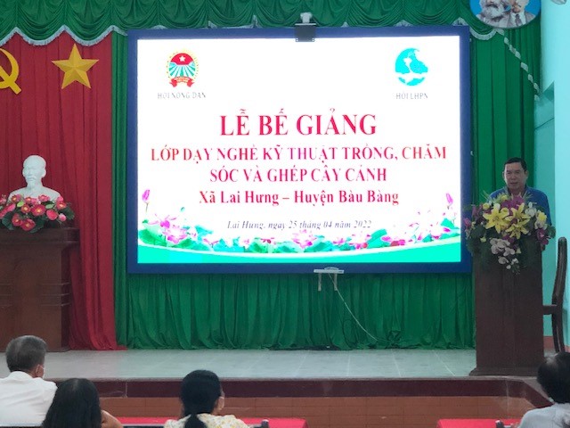 Bế giảng lớp kỹ thuật trồng, chăm sóc và ghép cây cảnh tại xã Lai Hưng
