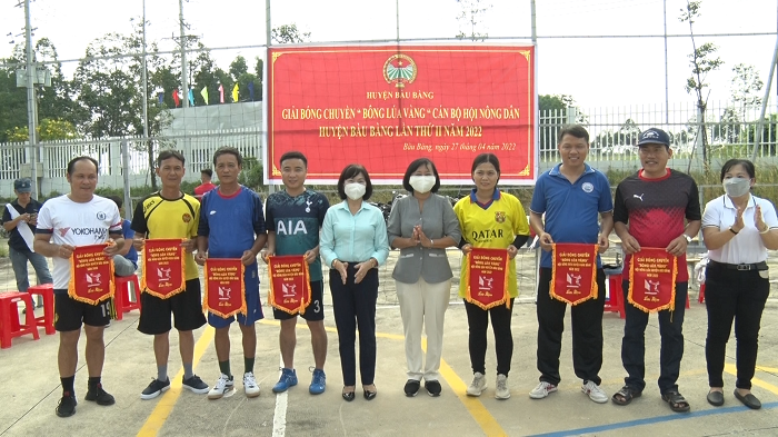 Hội Nông dân huyện Bàu Bàng tổ chức giải bóng chuyền “Bông Lúa Vàng” lần thứ II năm 2022