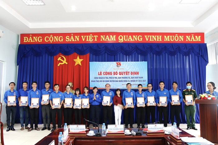 Lễ Công bố Quyết định công nhận Bí thư, Phó Bí thư, Ban Thường vụ, Ban Chấp hành Đoàn TNCS Hồ Chí Minh huyện Bàu Bàng khoá III, nhiệm kỳ 2022-2027