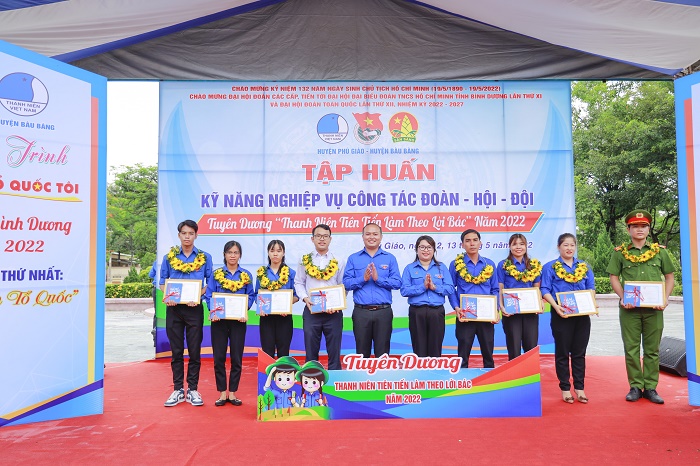 Đoàn thanh niên Phú Giáo - Bàu Bàng tổ chức chương trình tập huấn kỹ năng, nghiệp vụ công tác Đoàn - Hội - Đội và tuyên dương thanh niên tiên tiến làm theo lời Bác năm 2022