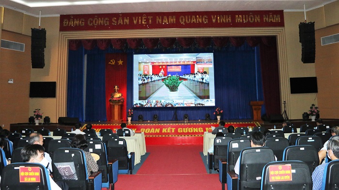 Hội nghị trực tuyến giới thiệu tác phẩm “Một số vấn đề lý luận và thực tiễn về chủ nghĩa xã hội và con đường đi lên chủ nghĩa xã hội ở Việt Nam” của Tống Bí thư Nguyễn Phú Trọng