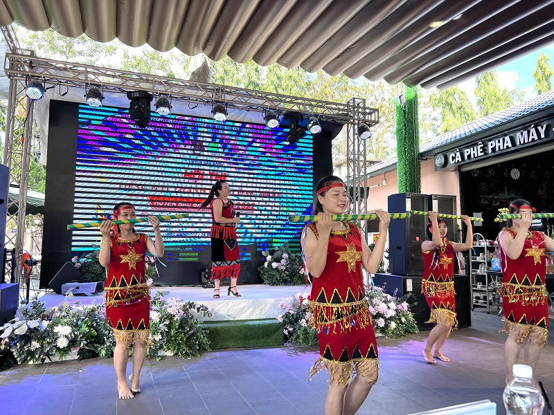 Hội thi tiếng hát Thanh niên công nhân (TNCN) huyện Bàu Bàng lần VI năm 2022
