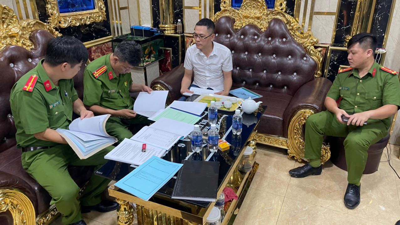 Ra quân tổng kiểm tra các cơ sở và xử lý nghiêm các cơ sở kinh doanh vi phạm về an toàn PCCC trên địa bàn huyện Bàu Bàng