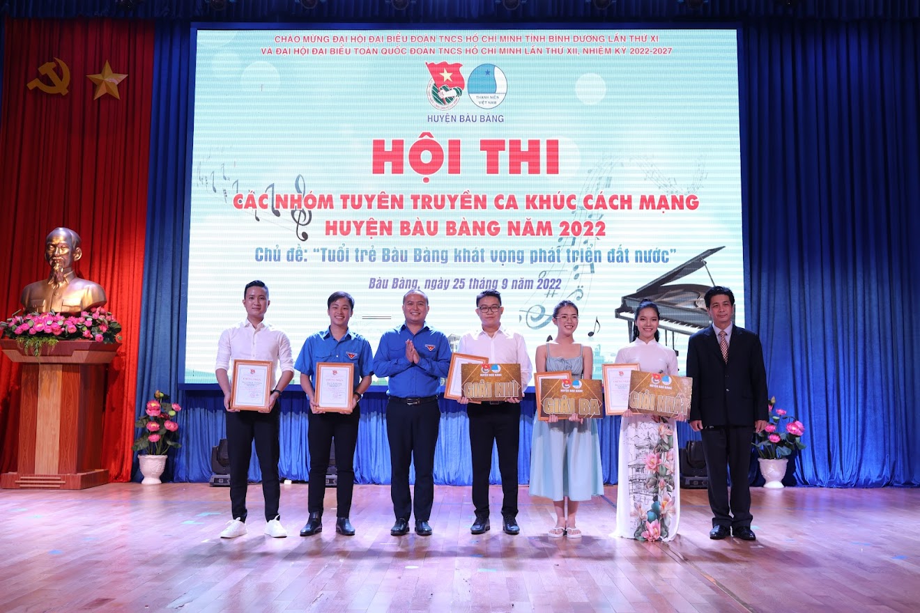 Hội thi các nhóm tuyên truyền ca khúc cách mạng huyện Bàu Bàng năm 2022