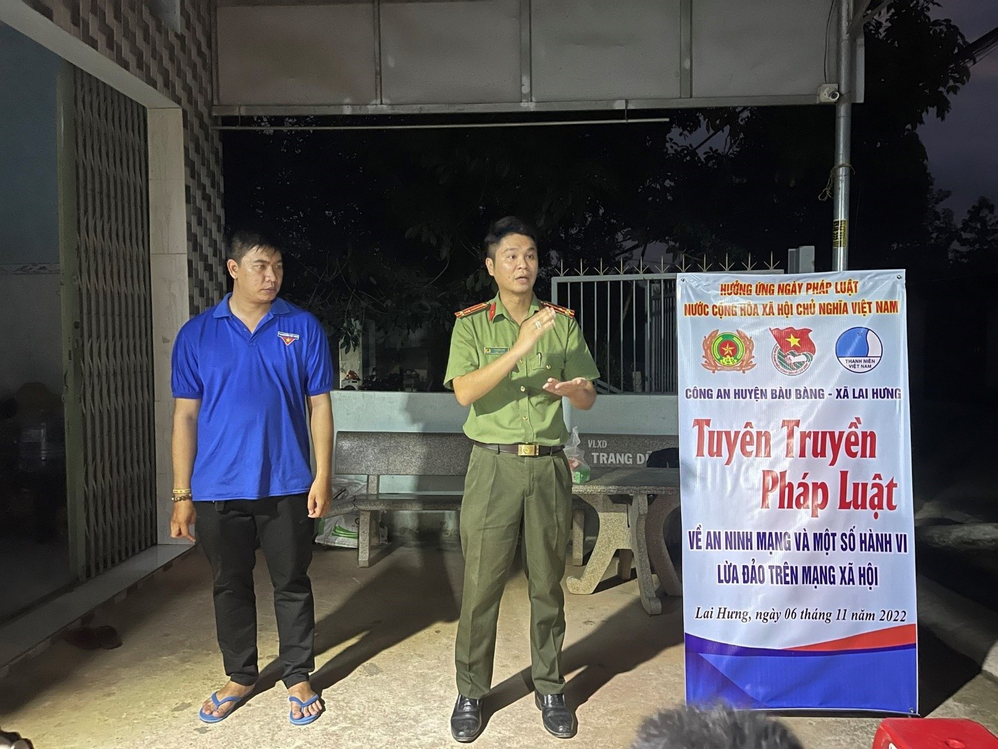 Công an huyện Bàu Bàng tổ chức hoạt động tuyên truyền phổ biến giáo dục pháp luật