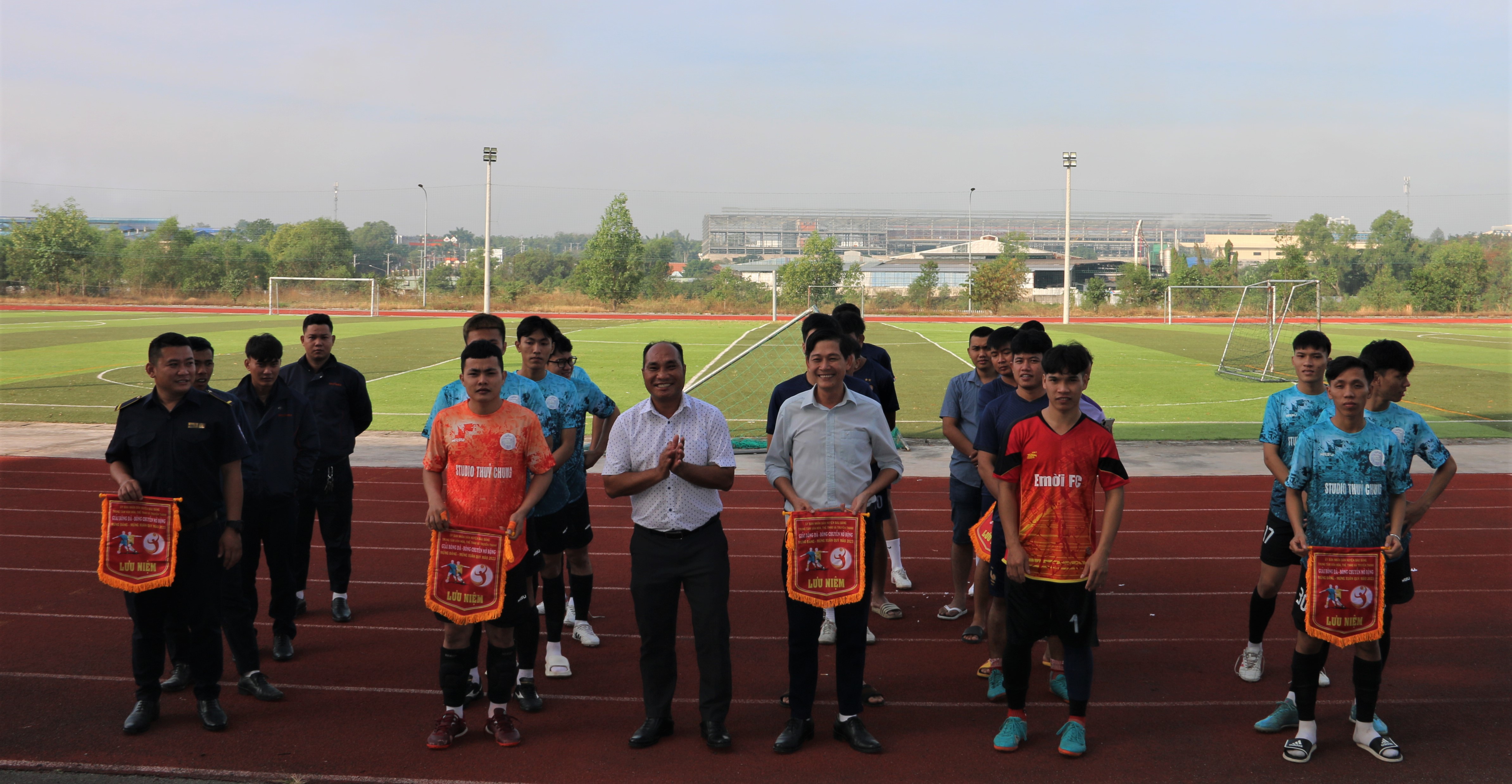Bàu Bàng khai mạc giải bóng đá mừng Đảng mừng xuân Quý Mão năm 2023