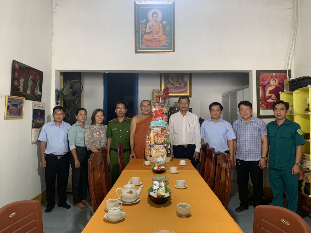 Lãnh đạo thị trấn Lai Uyên Thăm và chúc mừng các cơ sở tôn giáo nhân dịp Lễ Phật Đản năm 2023