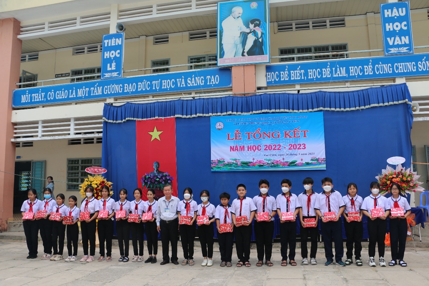 Trường THCS Lai Uyên tổ chức lễ tổng kết năm học 2022-2023.