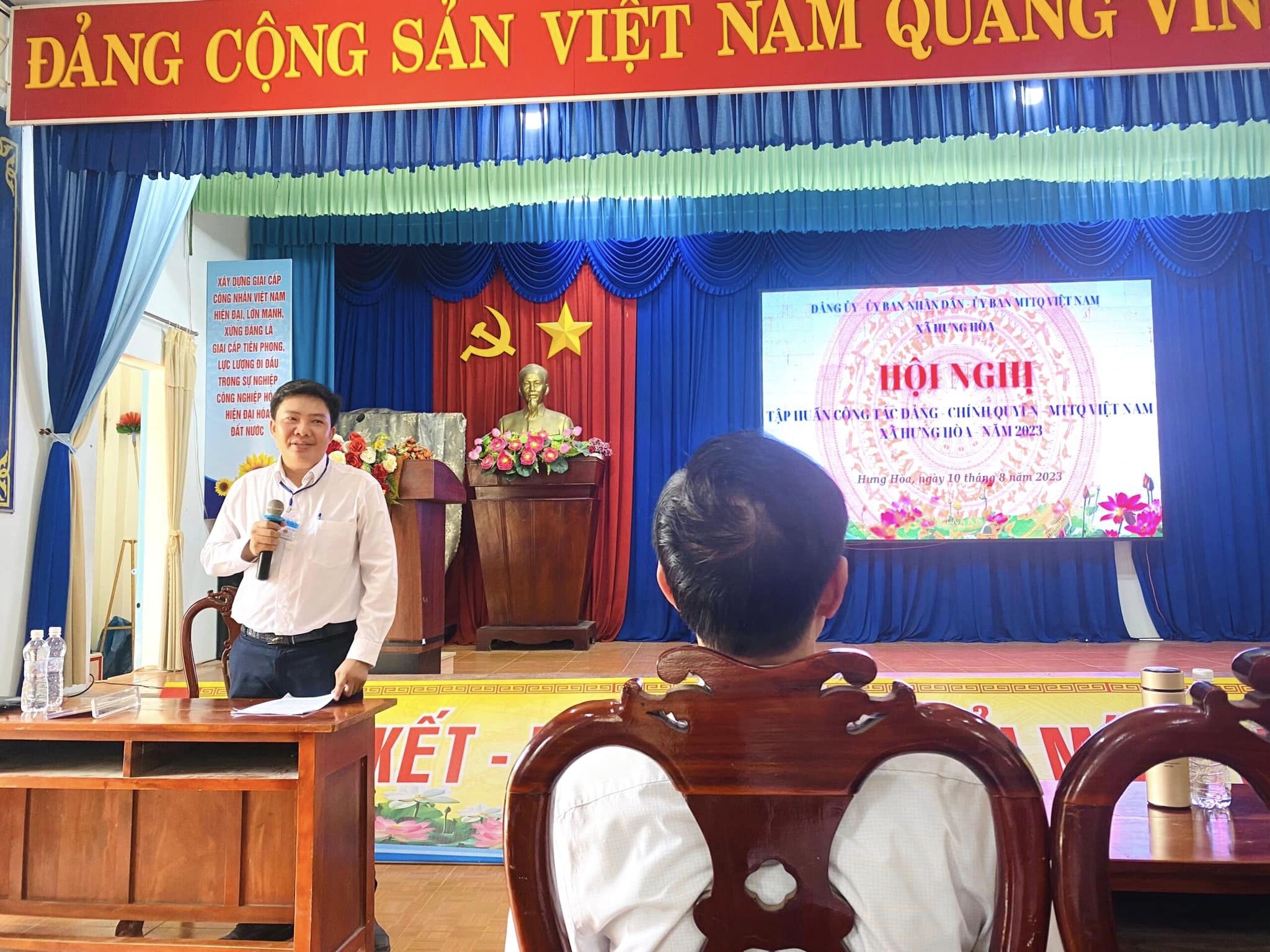 Đảng ủy xã Hưng Hoà tổ chức Hội nghị tập huấn công tác Đảng - Chính quyền và MTTQ Việt Nam xã năm 2023.