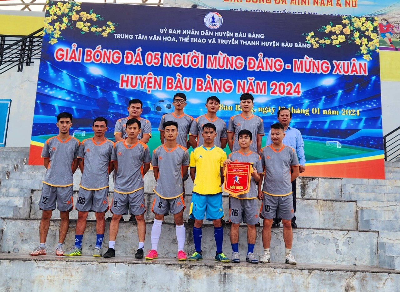 Bàu Bàng khai mạc “Giải bóng đá 5 người” Mừng Đảng - Mừng Xuân Giáp Thìn năm 2024