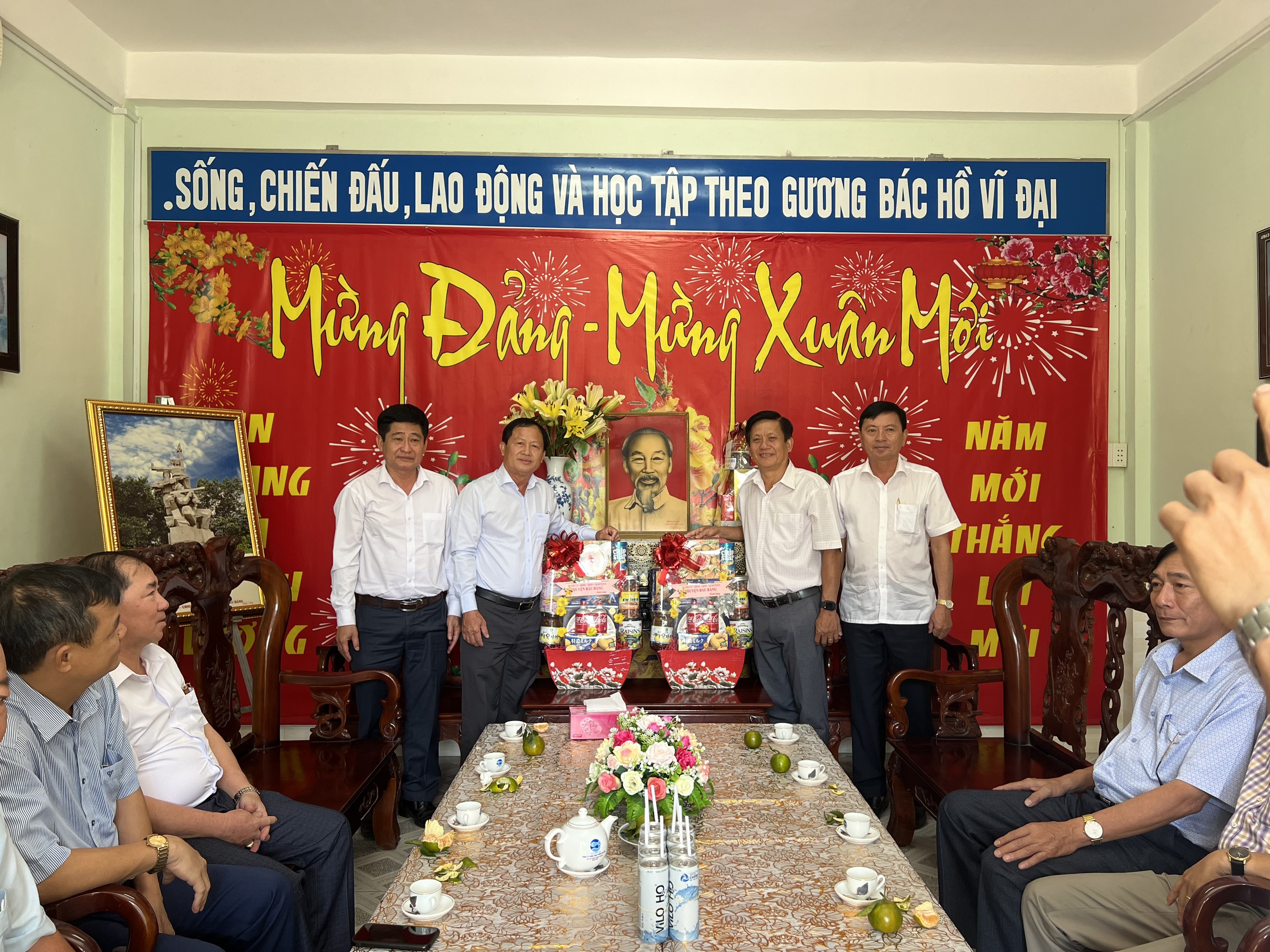 Lãnh đạo huyện thăm, chúc tết tại huyện Tam Bình, tỉnh Vĩnh Long