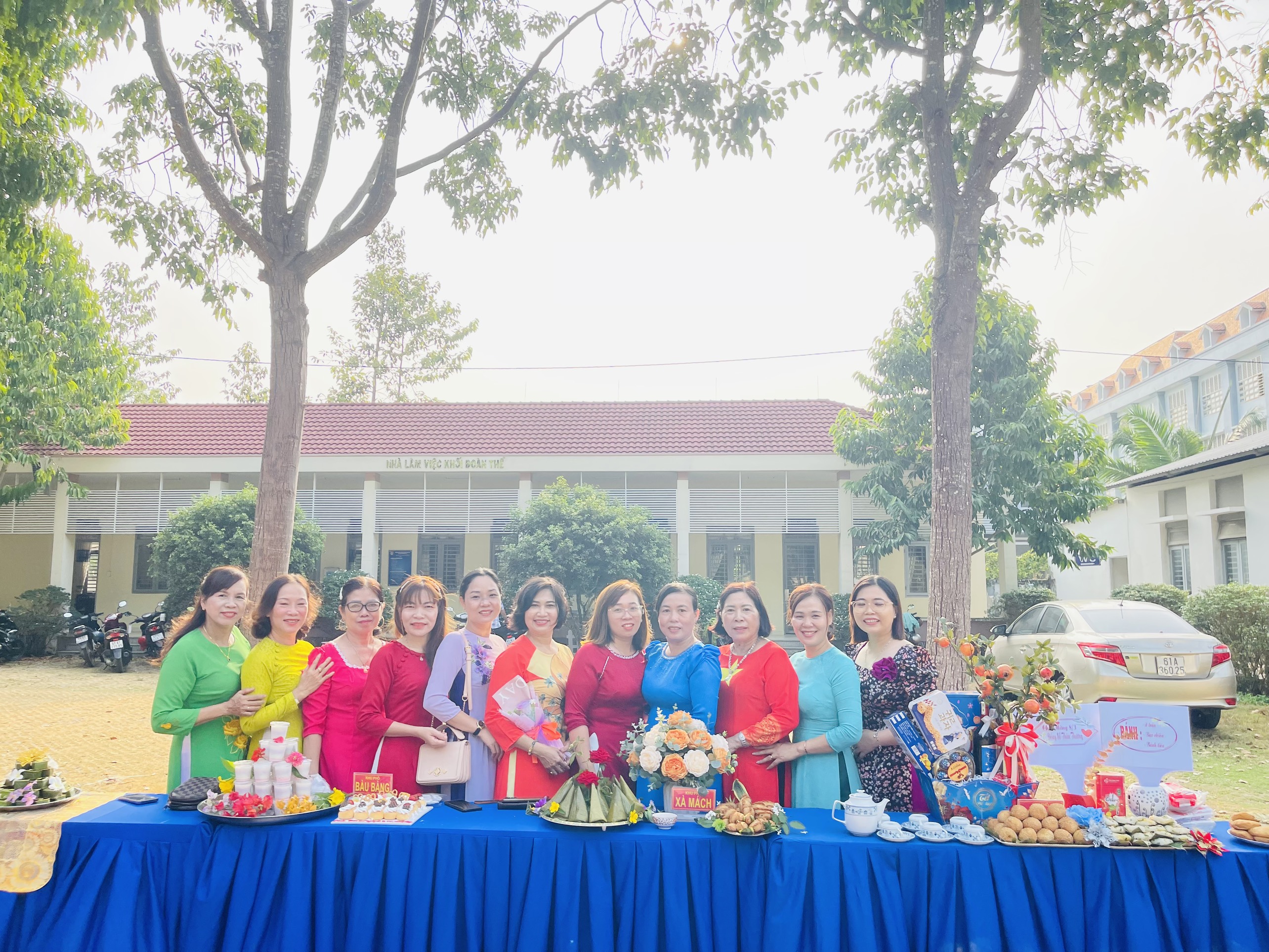 Hội LPNP thị trấn Lai Uyên tổ chức Họp mặt ôn lại truyền thống nhân dịp kỷ niệm 114 năm Ngày Quốc tế Phụ nữ (8/3/1910- 8/3/2024) và 1984 năm Cuộc khởi nghĩa Hai bà Trưng và giao lưu ẩm thực trưng bày các món bánh đặc sản vùng miền
