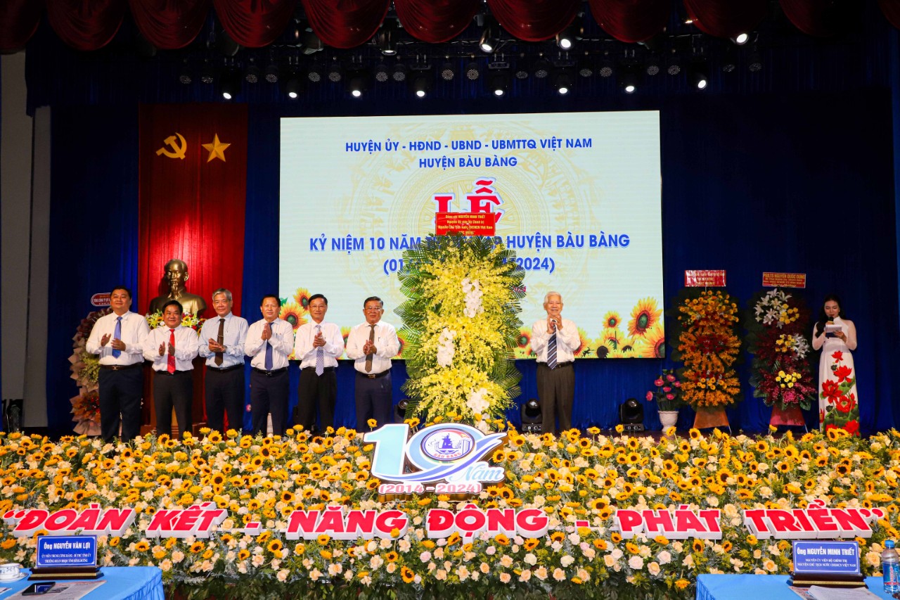 Huyện Bàu Bàng long trọng tổ chức kỷ niệm 10 năm thành lập (01/4/2014 - 01/4/2024)