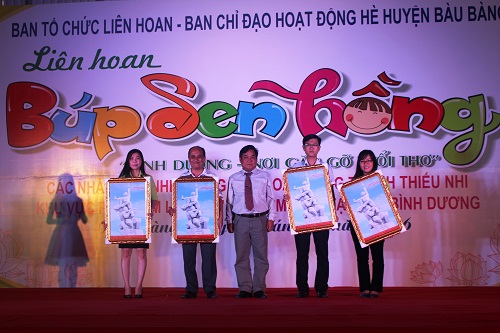 Huyện Bàu Bàng tổ chức chương trình giao lưu văn nghệ liên hoan Búp sen hồng lần thứ XXII
