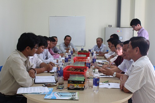 Lãnh đạo huyện thăm và làm việc với Ban lãnh đạo công ty cổ phần dược thảo Vinareishi