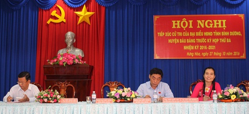 Đại biểu HĐND tỉnh và huyện Bàu Bàng tiếp xúc cử tri xã Hưng Hòa trước kỳ họp thứ ba, nhiệm kỳ 2016 - 2021