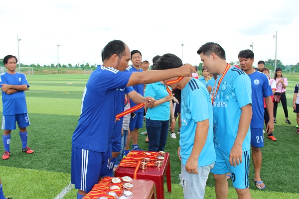 Bế mạc giải bóng đá mini nam nữ công nhân viên chức, lao động huyện Bàu Bàng năm 2017