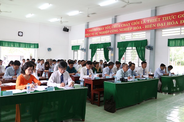 Hội đồng nhân dân xã Lai Uyên tổ chức kỳ họp thứ lần thứ 8 khóa XI nhiệm kỳ 2016 - 2021