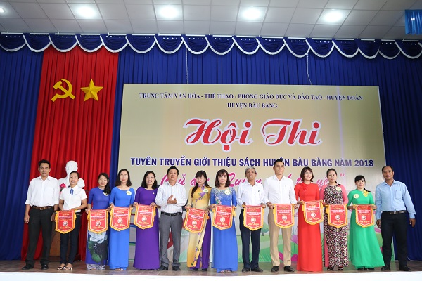 Huyện Bàu Bàng tổ chức Hội thi “Tuyên truyền sách giới thiệu sách huyện Bàu Bàng năm 2018” với chủ đề “ Quyển sách tôi yêu”