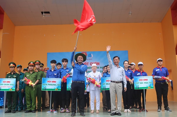 Huyện Đoàn Bàu Bàng tổ chức Lễ xuất quân Chiến dịch thanh niên tình nguyện Hè năm 2018.