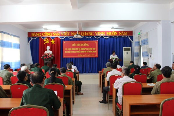 Huyện Bàu Bàng khai giảng lớp bồi dưỡng LLCT và nghiệp vụ công tác HCCB cơ sở năm 2018