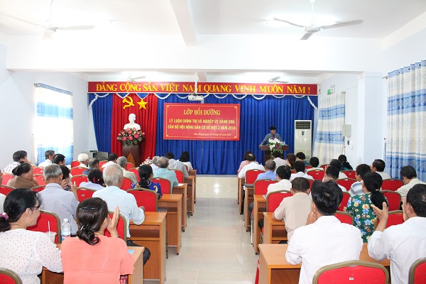 Huyện Bàu Bàng khai giảng lớp bồi dưỡng cán bộ Hội Nông dân cơ sở đợt 2 năm 2018