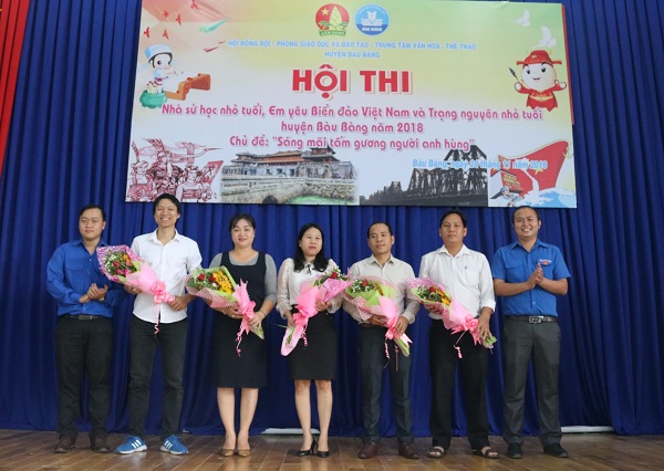 Hội thi “Nhà sử học nhỏ tuổi, em yêu biển đảo Việt Nam và trạng nguyên nhỏ tuổi” huyện Bàu Bàng năm 2018