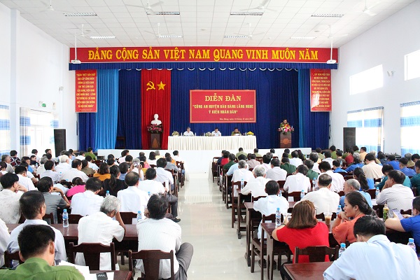 Diễn đàn Công an huyện Bàu Bàng lắng nghe ý kiến nhân dân năm 2018